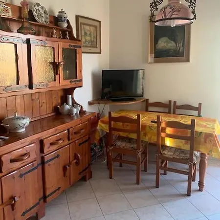 Apartment Bilocale Vacanze A *